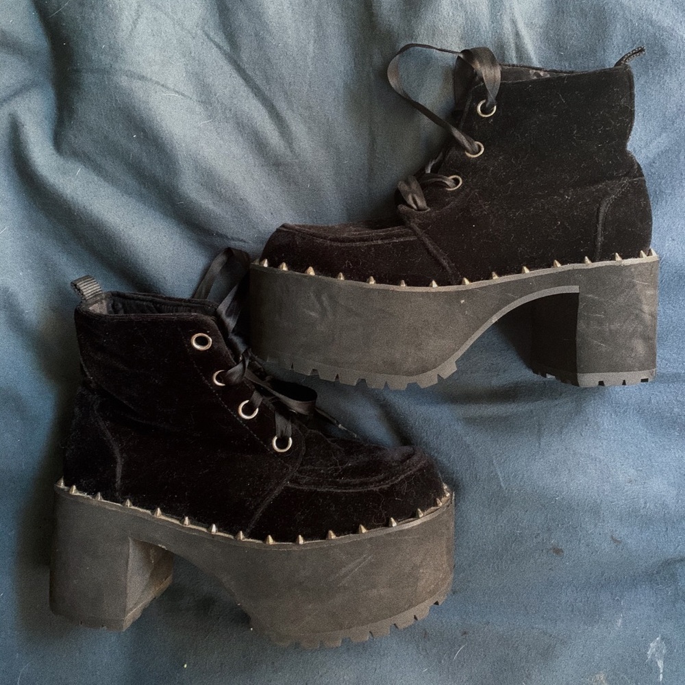 T.U.K platform boots